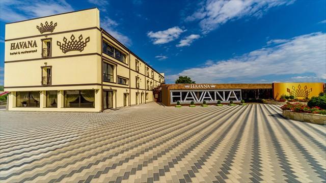Hotel Complex Havana ตือร์กูออกนา ภายนอก รูปภาพ